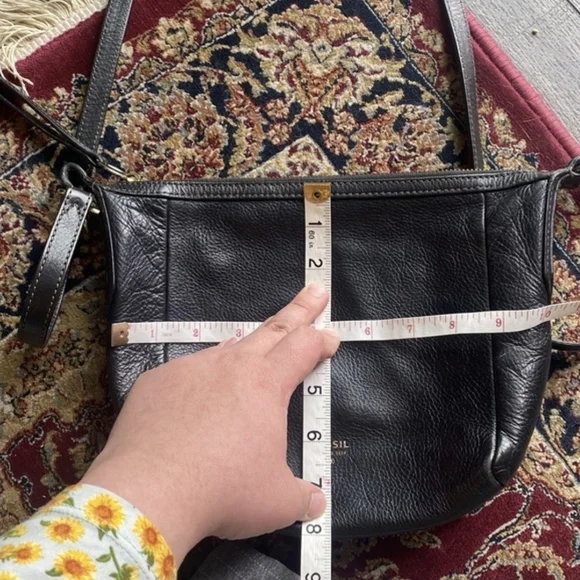 Fossil Small Black Leather Crossbody Bag - Picture 2 of 6